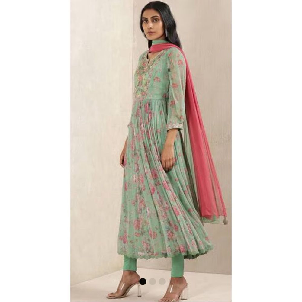 RITU KUMAR
Floral Print Anarkali Kurta Dress Size M in Garden Green